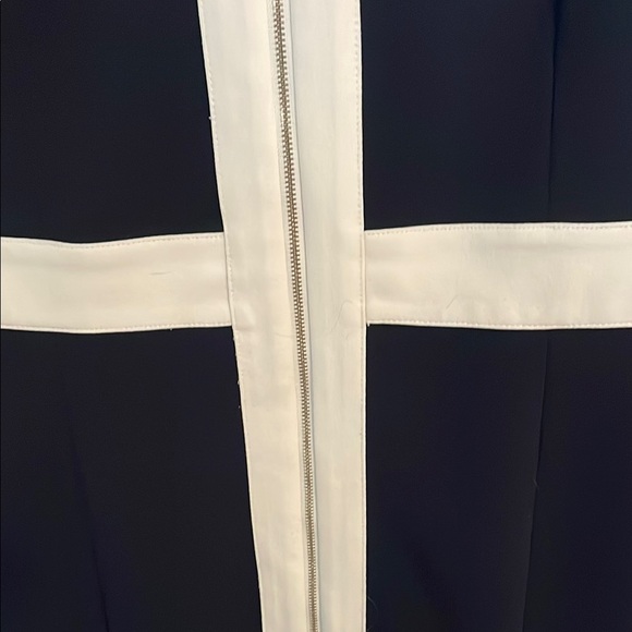 EUC Tommy Hilfiger Zip Front Scuba Dress. Size 12. - Picture 4 of 8